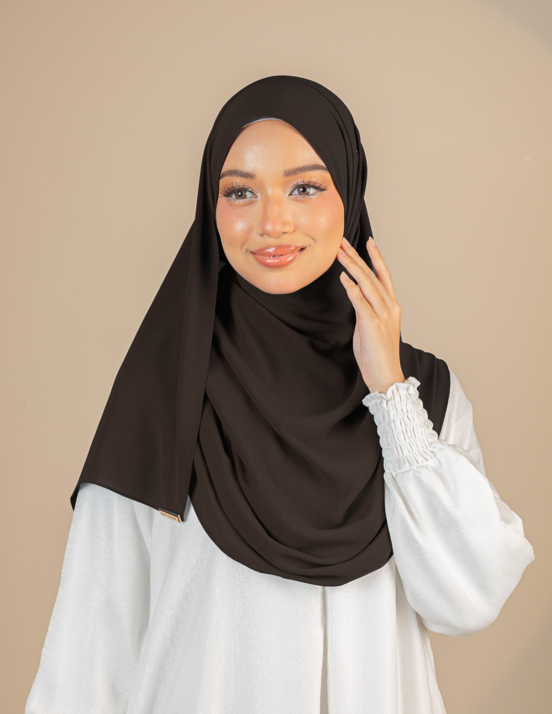 QAIRA BASIC - QB81 (RICH BROWN)