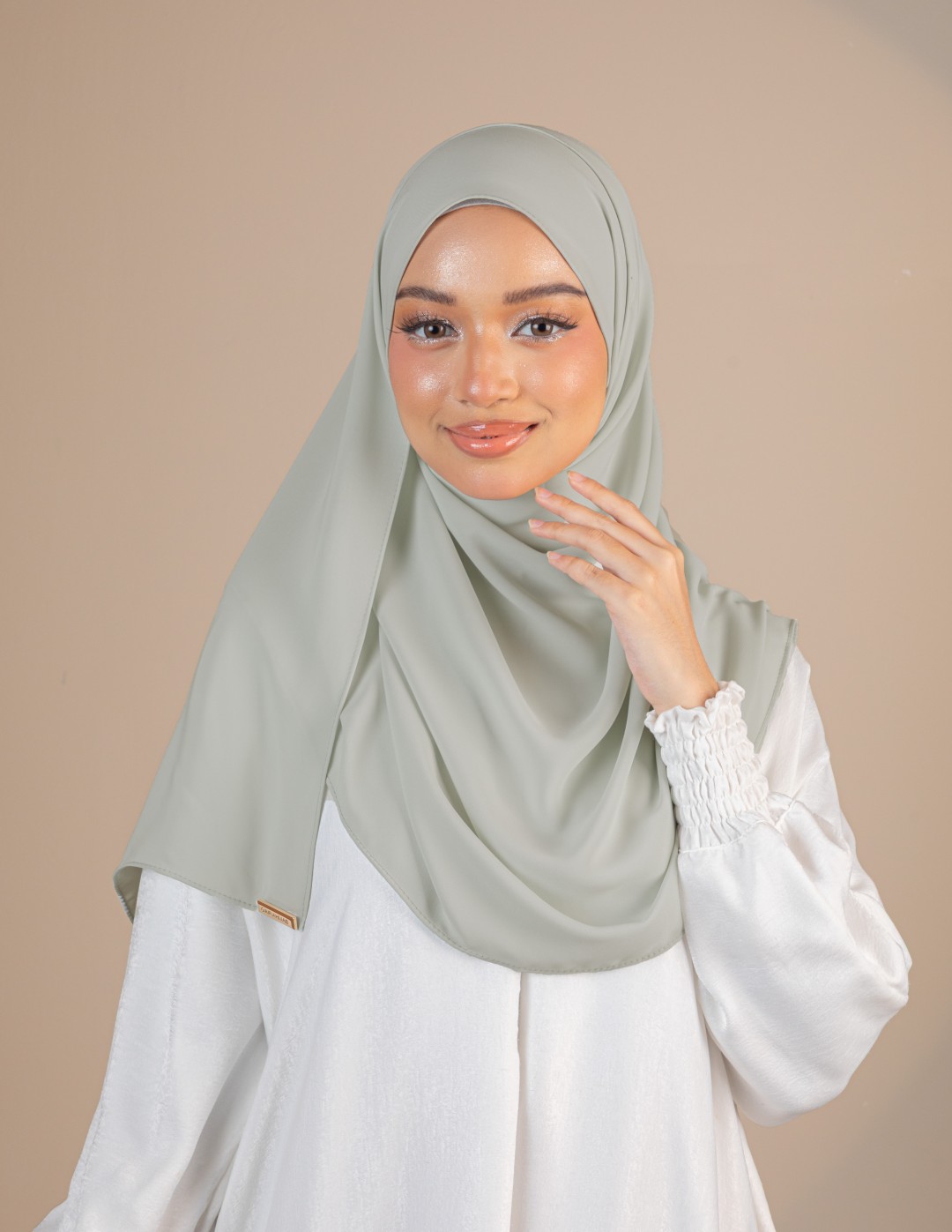 QAIRA BASIC - QB96 (SILVER FEATHER)