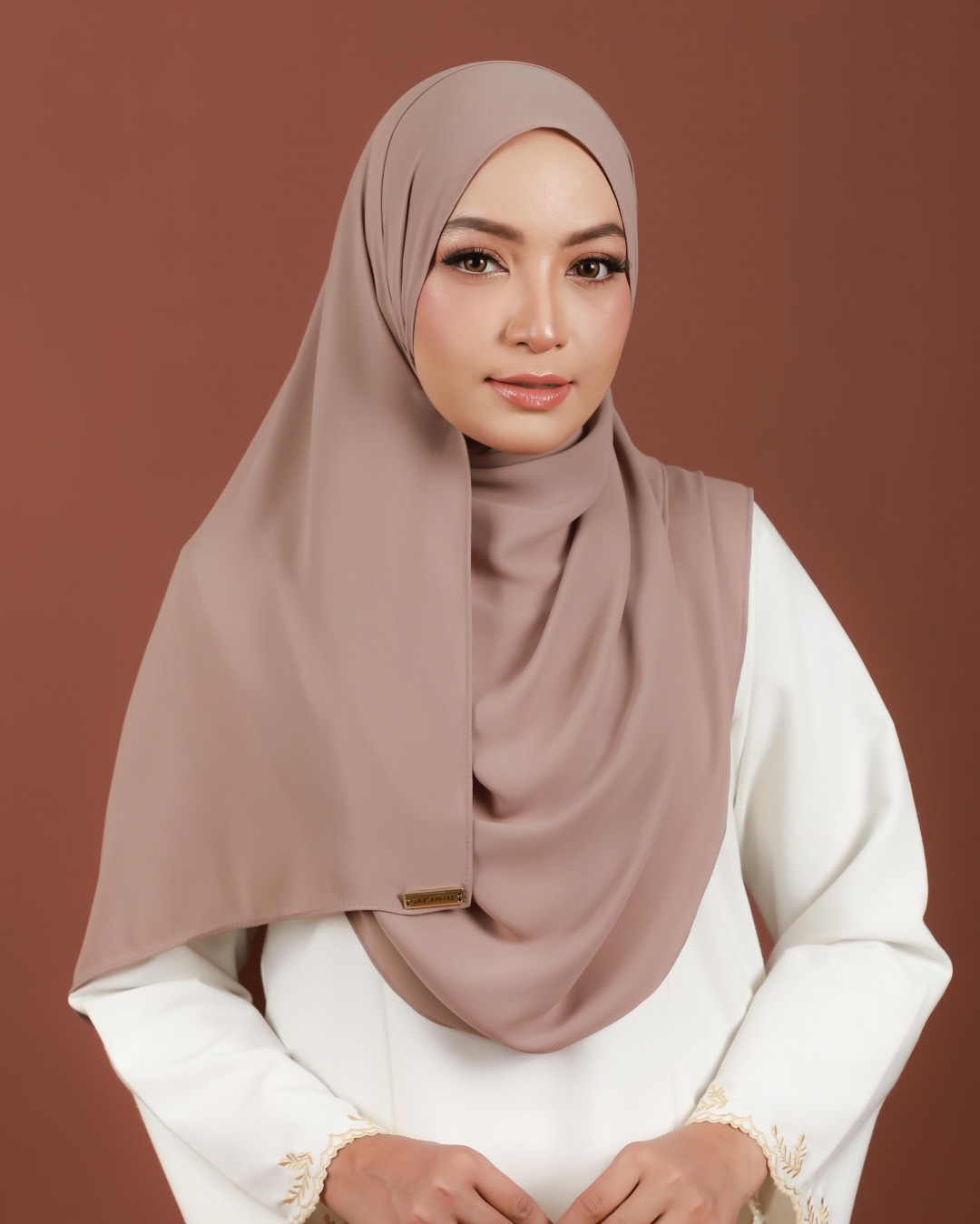 QAIRA BASIC - QB67 (CADBURY)