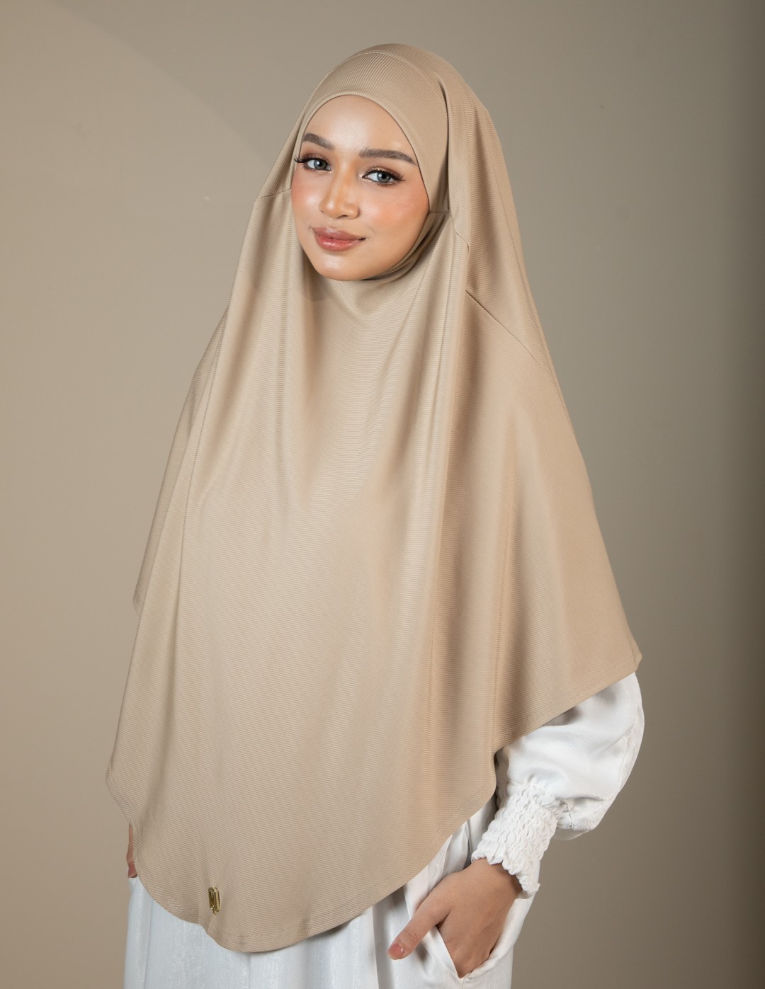 UMRA PLAIN - UM04 (CASHEW BROWN)