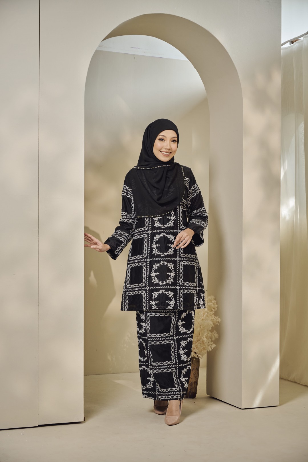 KURUNG AMELIA - KE04 (BLACK)